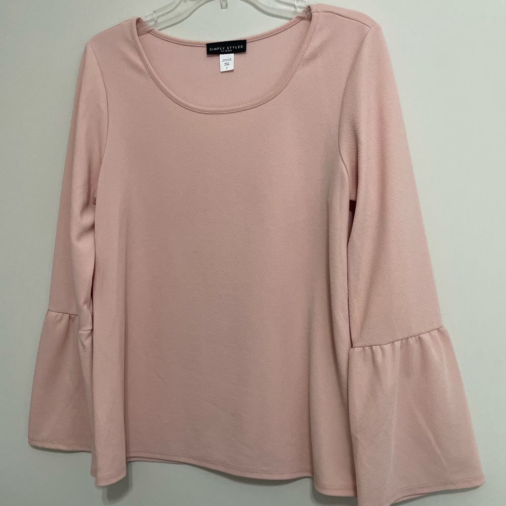 Simple Style Pink Women's Top~‎ Size Medium 
Casual